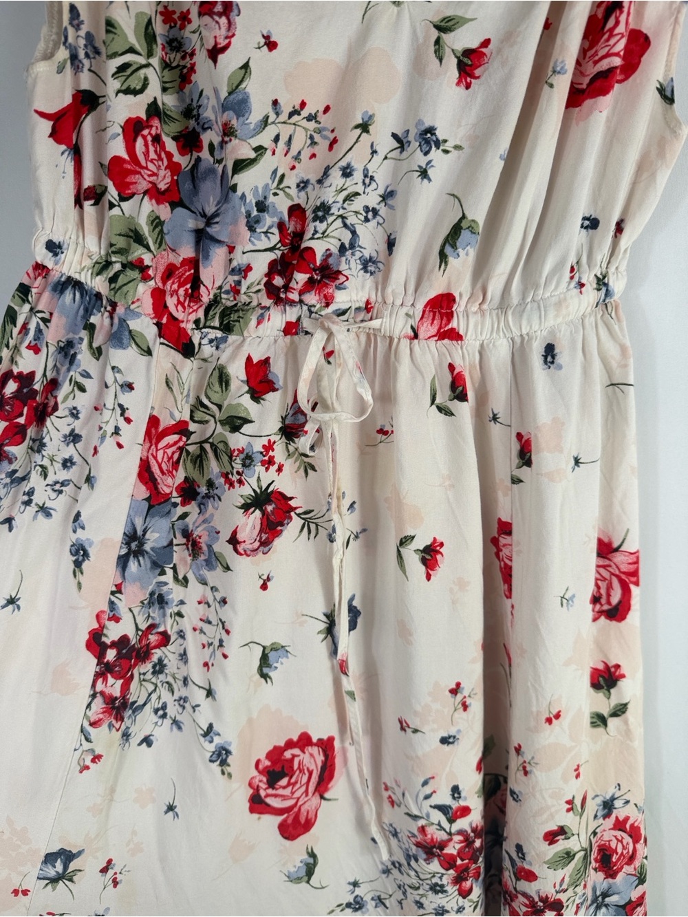 Torrid Floral Tie-Waist Long Maxi Dress Sleeveless Cream with Red. Womens 00 - Picture 4 of 7